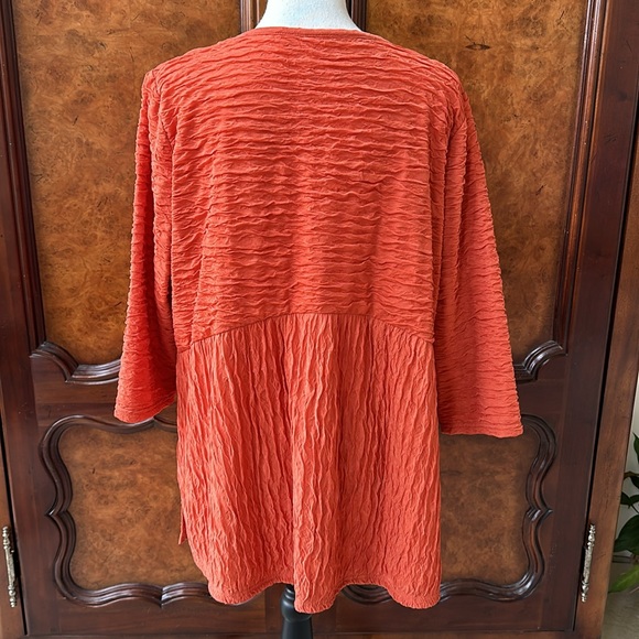 Endless Designs Rust Top - Picture 6 of 11